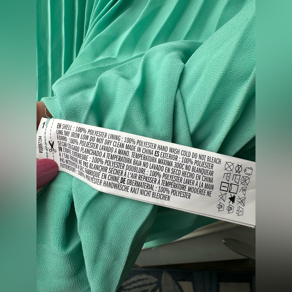 Forever 21 Mint Green Pleated Dress - Picture 6 of 6